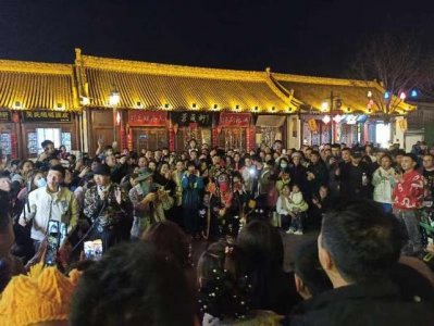 ​天水麻辣烫“出圈”后部分酒店工作日满房，游客称公交出行比打车方便