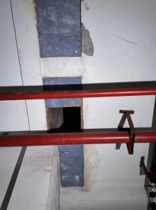 ​“回趟家跟冒险一样！”长沙一小区车库吊顶多次掉石块，物业回应
