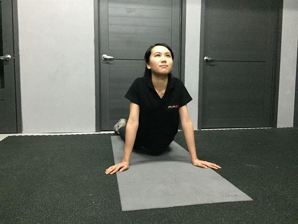 美女穆熙妍秀腹肌 教练教你8招搞定