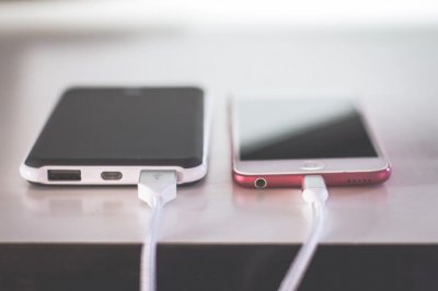 ​代码显示谷歌正研发同时使用 Wi-Fi 和数据线传输数据的技术
