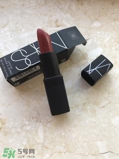 nars gipsy唇膏是什么颜色?nars gipsy唇膏色号试色图