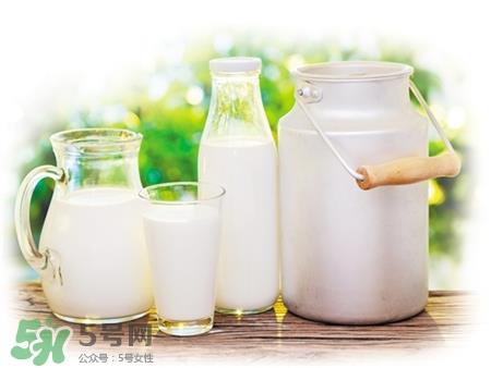 纯牛奶可以做面膜吗?纯牛奶做面膜后还用洗掉吗?