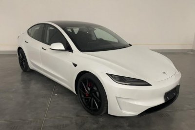 ​新款特斯拉Model 3高性能版通过工信部申报，搭载双电机四驱系统