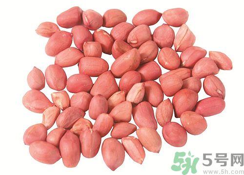 花生皮能不能吃？花生能和螃蟹一起吃吗？
