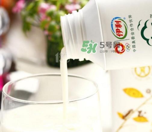  冠益乳和畅轻哪个好？冠益乳好还是畅轻好