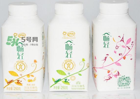  冠益乳和畅轻哪个好？冠益乳好还是畅轻好
