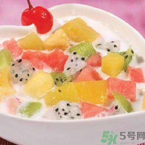 牛奶能和猕猴桃一起吃吗？牛奶不能和什么一起吃？