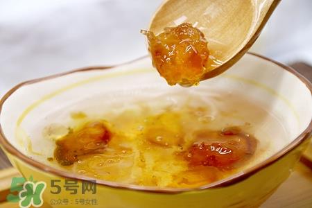 银耳干的好还是鲜的好?干银耳和新鲜银耳有什么区别