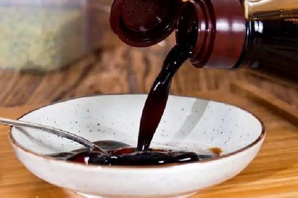 老抽和酱油有什么区别 老抽可以腌制生肉吗