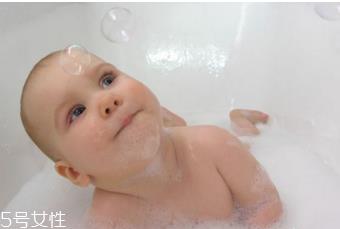 宝宝可以用大人的沐浴露吗 宝宝沐浴露什么牌子好