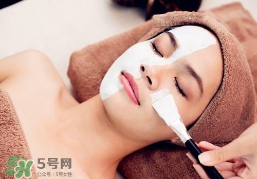 卸妆水和卸妆油的区别？卸妆水和卸妆油有什么不一样？