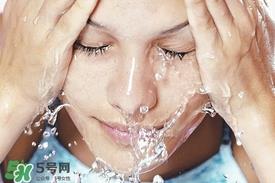 卸妆水和卸妆油的区别？卸妆水和卸妆油有什么不一样？