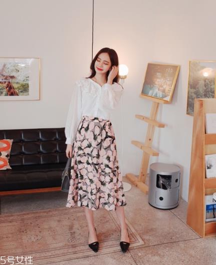 o型腿穿什么裙子好看？美美长裙才撩人