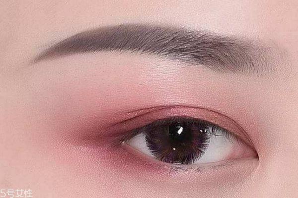 红色系眼妆画法教程 眼妆画法大全