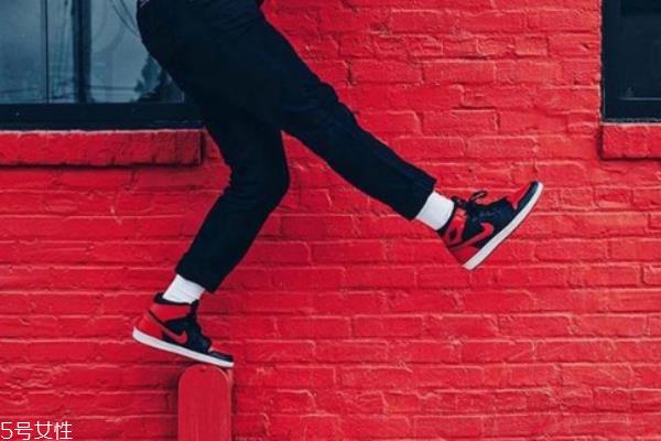 aj1为什么那么贵 爆款球鞋背后的故事