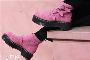 lazy oaf与dr.martens联名厚底马丁靴多少钱_在哪买？