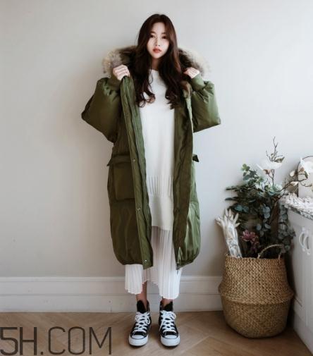 绿色羽绒服怎么搭配？绿色羽绒服搭配图片