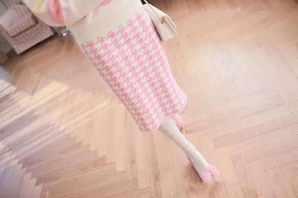 有小肚子怎么穿包臀裙 包臀裙怎么穿显得优雅