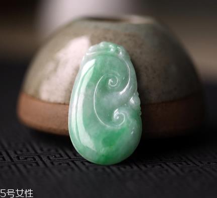 翡翠a货是什么意思？千万别误解了