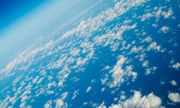 探秘进入太空可以看到哪些东西（1600英里长的大堡礁成为地球上最大的珊瑚礁）  1