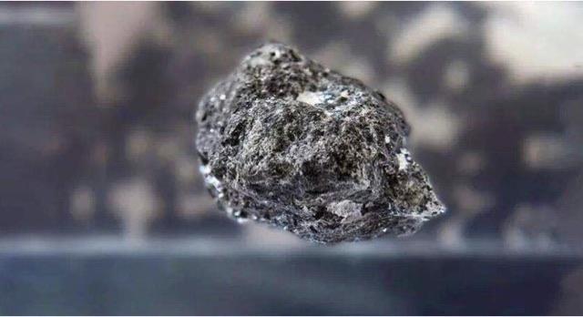 探秘月球五大不解之谜:科学家越研究越害怕  2