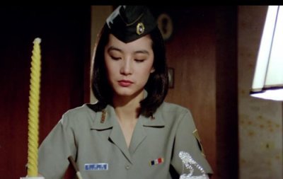 ​巾帼不让须眉，展现出了女军人风采，以下女星谁才符合女军人形象