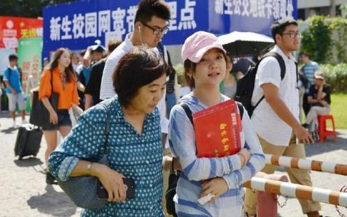 林妙可与杨沛宜：奥运假唱十年之后，命运大不相同