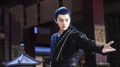 ​厉尘澜入魔被招摇带走，中间发生了什么？压制魔气却失去了功法