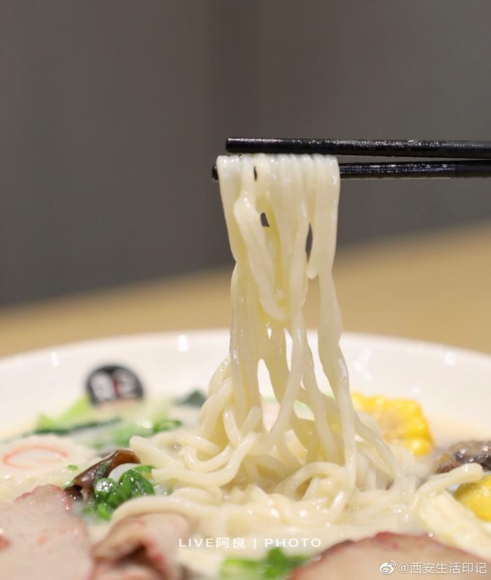 袁记腊汁肉夹馍，给你一份儿时的记忆