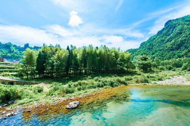 这里是中国山水诗的摇篮，四季的风景都足以媲美九寨沟，你想去吗