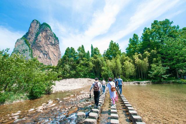 这里是中国山水诗的摇篮，四季的风景都足以媲美九寨沟，你想去吗