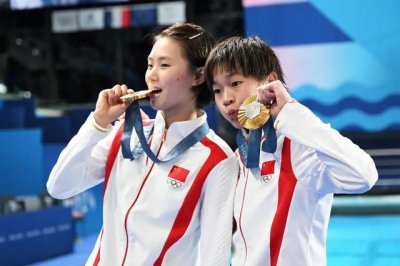 ​全红婵追星秒变迷妹，“你整个人在闪闪发光！”