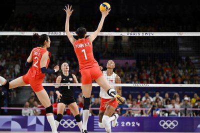 ​一个误判、一个超级对手令中国女排扼腕，李盈莹：不敢相信我的巴黎之旅结束了