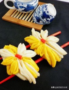 ​巧手小姨做的一手花式馒头，这个莲花馒头太美了，我都不舍得下口