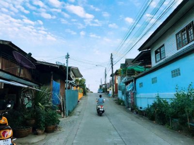 ​提到金三角很多人觉得乱，当地人真实生活是什么样的？