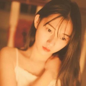 ​网易云热评：我想起了夕阳下的奔跑，那是我逝去的青春