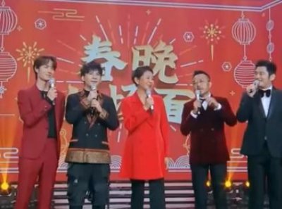 ​他是倪萍的儿子，曾患白内障危及生命，今20岁眼疾痊愈成学霸