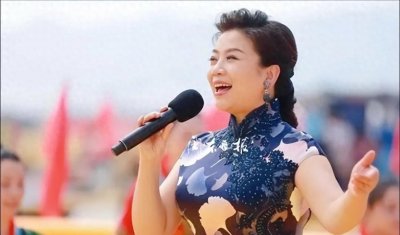​歌唱家张也：54岁单身无子女，与“男闺蜜”吕继宏的感情让人羡慕
