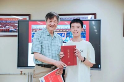 ​初中生收到大学录取通知书，还有人被现场“加试”！网友：太强了