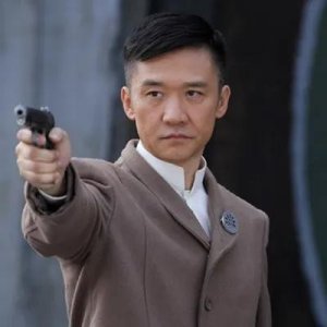​黄志忠:演艺之路上的璀璨之星