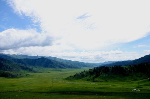 2.路途较远；