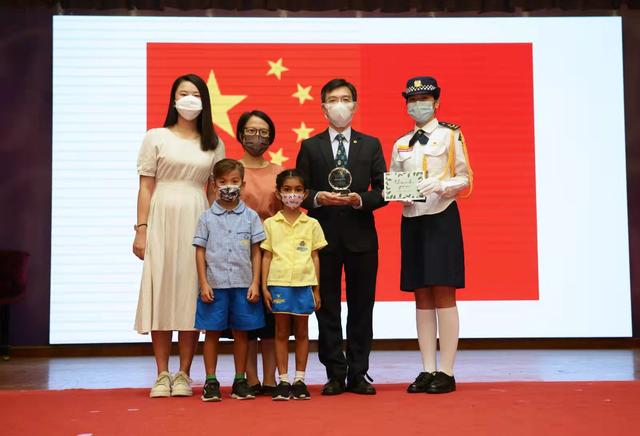 香港学校回归升旗（香江来信升挂国旗举行升旗典礼）(9)