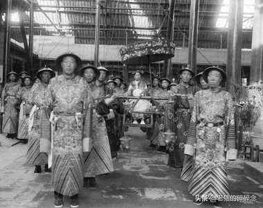 ​难得的一组慈禧“老佛爷”的真容照，图五是其cosplay照