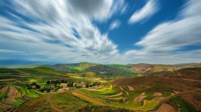 ​今天跟大家分享段音乐，《一晃就老了》，时间如流水