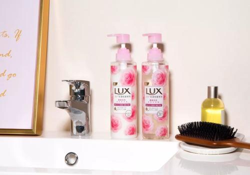 力士花漾悦香洗发水好用吗 力士花漾悦香洗发水使用方法 力士花漾悦香洗发水好用吗 力士花漾悦香洗发水使用方法