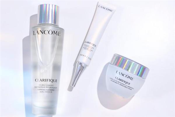 兰蔻极光精华怎么样 兰蔻极光精华好用吗 兰蔻极光精华怎么样 兰蔻极光精华好用吗