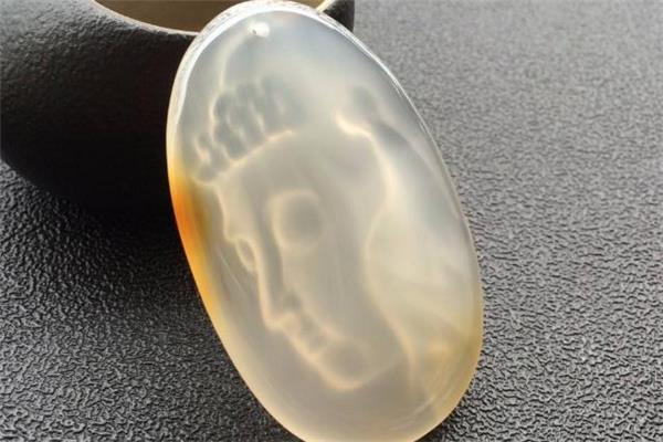 水胆玛瑙价格 水胆玛瑙值钱吗 水胆玛瑙价格 水胆玛瑙值钱吗