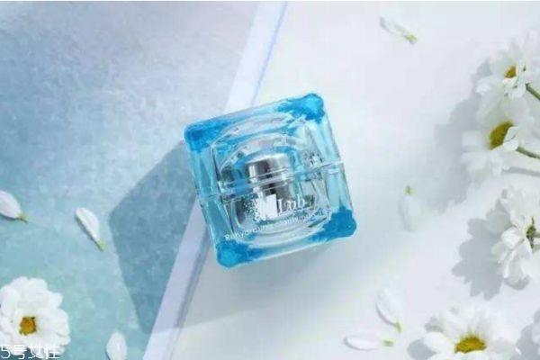 水光霜怎么使用 水光霜适合什么皮肤 水光霜怎么使用 水光霜适合什么皮肤