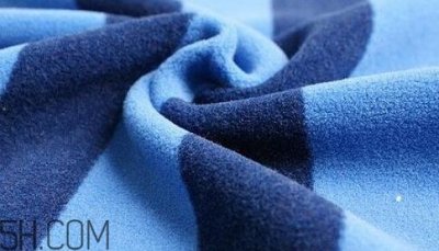 ​摇粒绒和珊瑚绒哪个好？摇粒绒和抓绒的区别