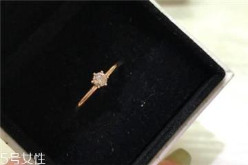 钻戒可以换戒托吗?钻戒的戒托能换吗? 钻戒可以换戒托吗?钻戒的戒托能换吗?